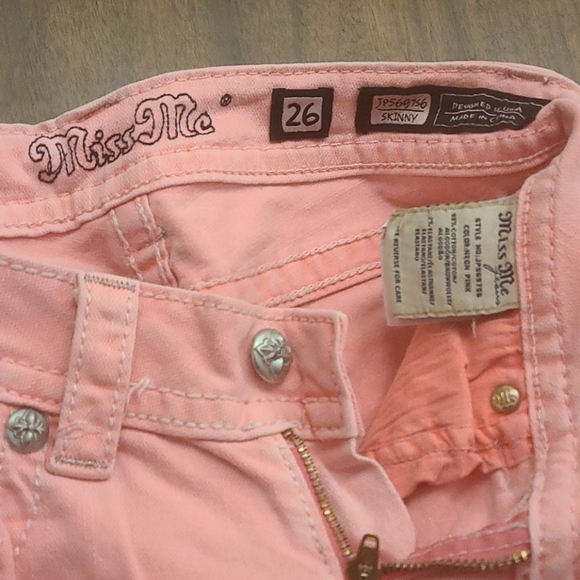 Miss Me Skinny 26 - Picture 1 of 3